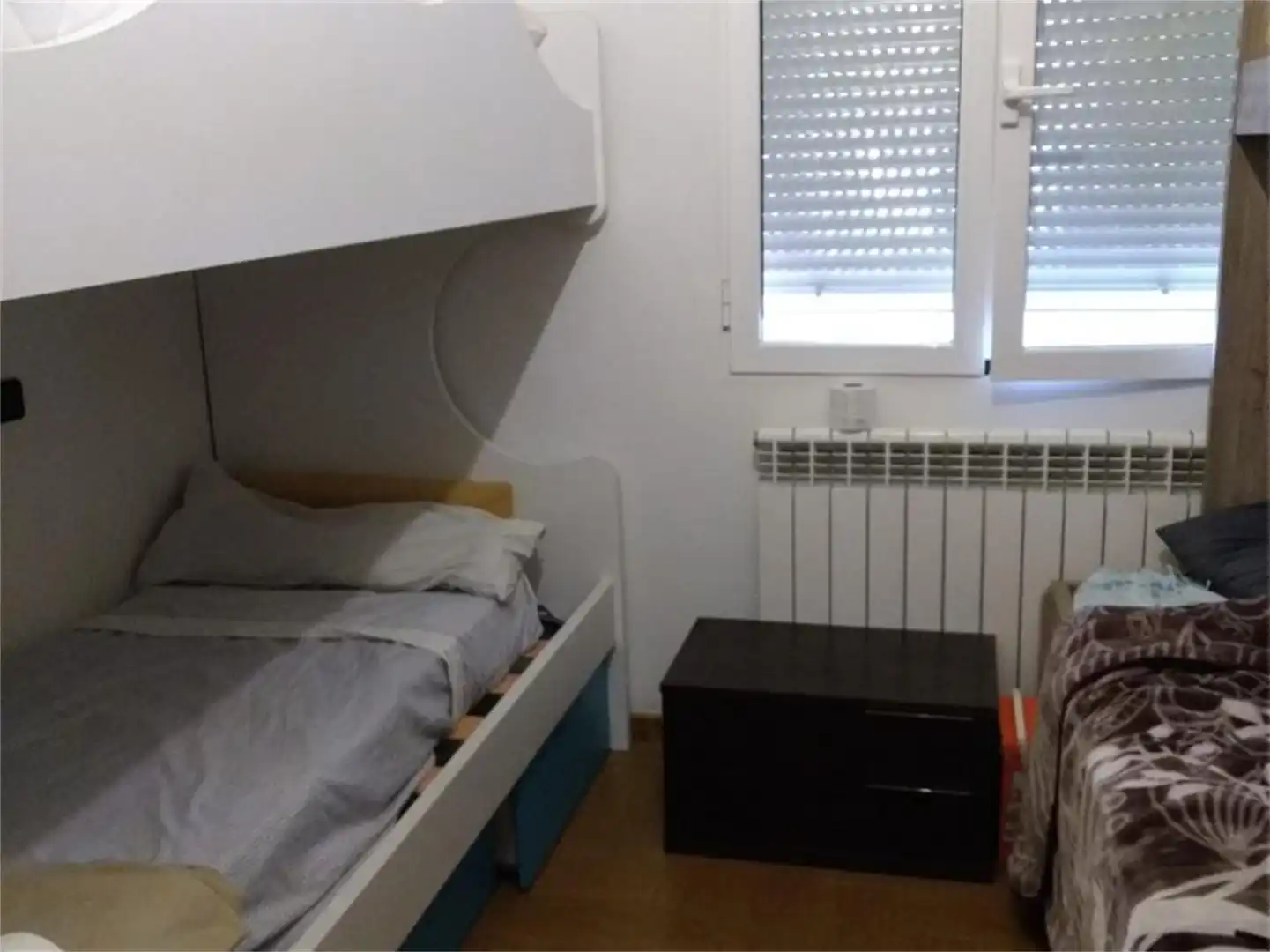 Habitació a Calle Los Pastores, Tomelloso Dormitori de Pis per a compartir en Tomelloso amb Terrassa, Moblat i Forn