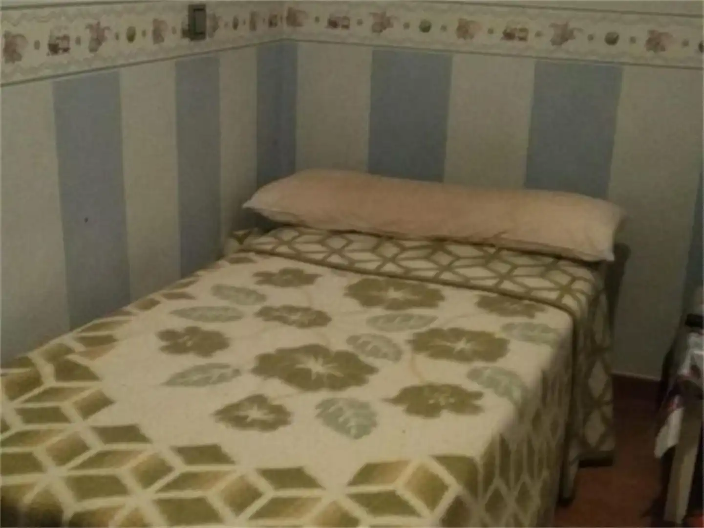 Habitació a Calle Los Pastores, Tomelloso Dormitori de Pis per a compartir en Tomelloso amb Terrassa, Moblat i Forn