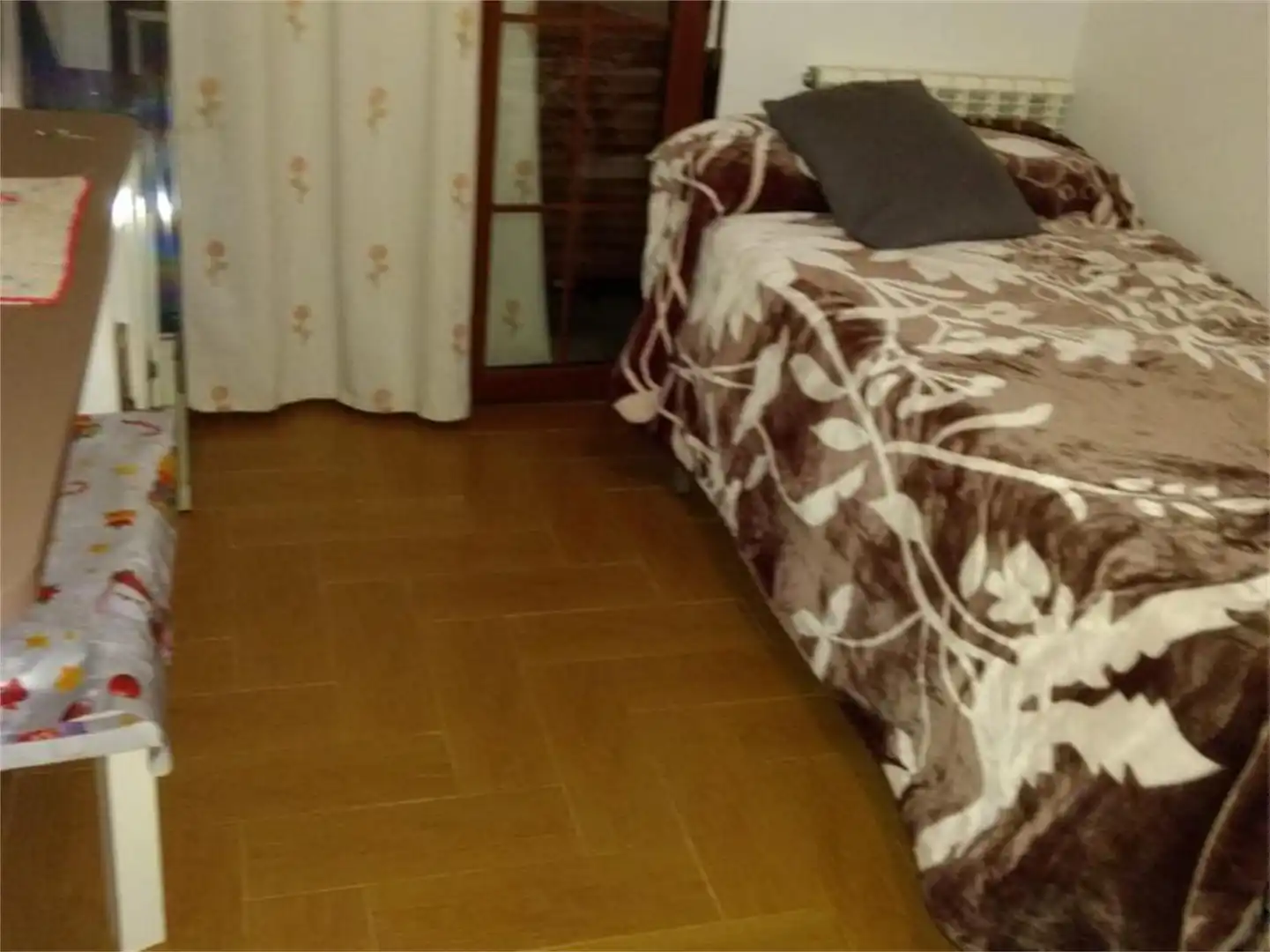 Habitació a Calle Los Pastores, Tomelloso Dormitori de Pis per a compartir en Tomelloso amb Terrassa, Moblat i Forn
