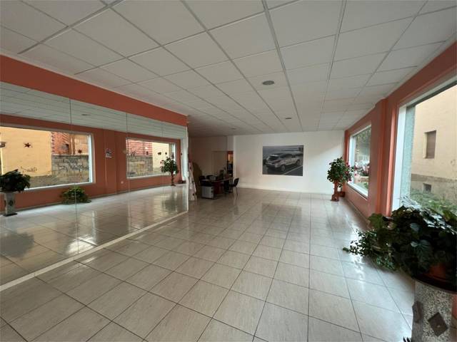 Local comercial en Alquiler en Calle General Benavides en La Bañeza