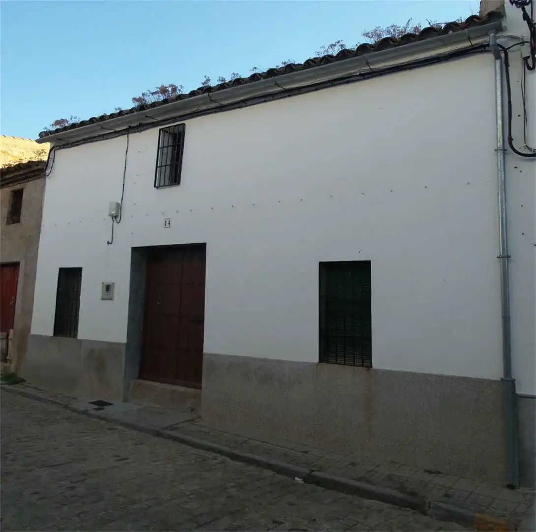 Vista exterior de Casa adosada en venta en Torrecampo con Piscina