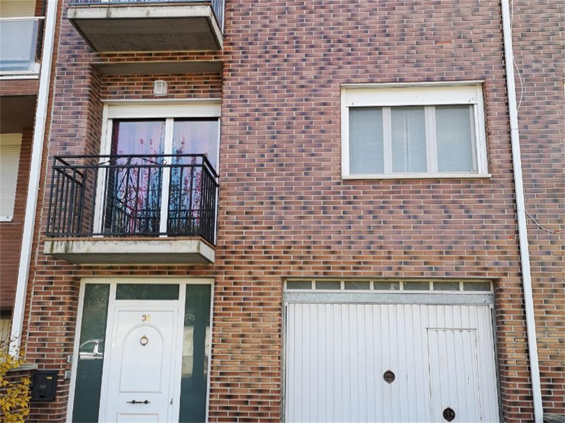 Exterior view of Single-family semi-detached for sale in Los Arcos  with Heating, Private garden and Parquet flooring