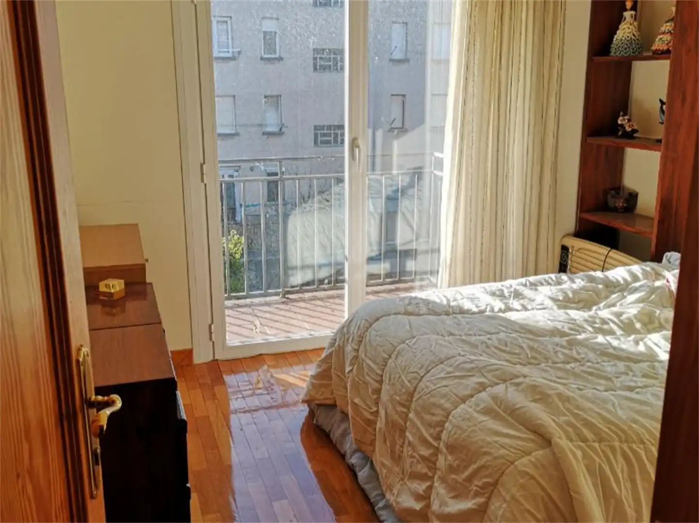 Dormitori de Casa adosada en venda en Los Arcos amb Calefacció, Jardí privat i Parquet