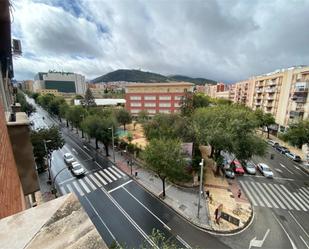 Vista exterior de Pis en venda en  Jaén Capital amb Terrassa i Balcó