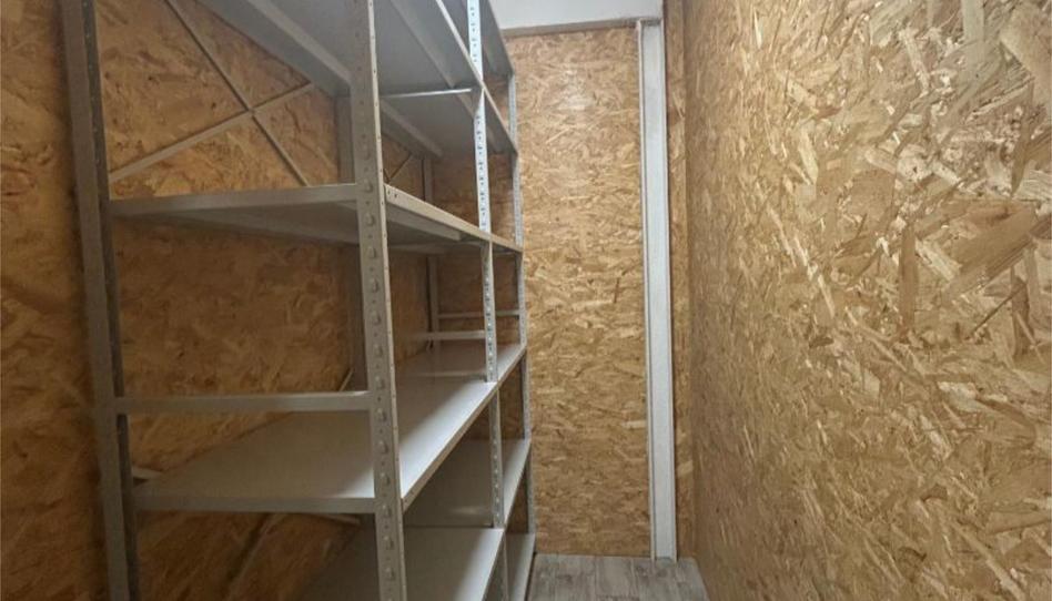 Box room to rent in Plaza Nicanor Piñole, Barrio del Centro, Asturias - image 1 Photo 1 of Box room to rent in Plaza Nicanor Piñole, Barrio del Centro, Asturias