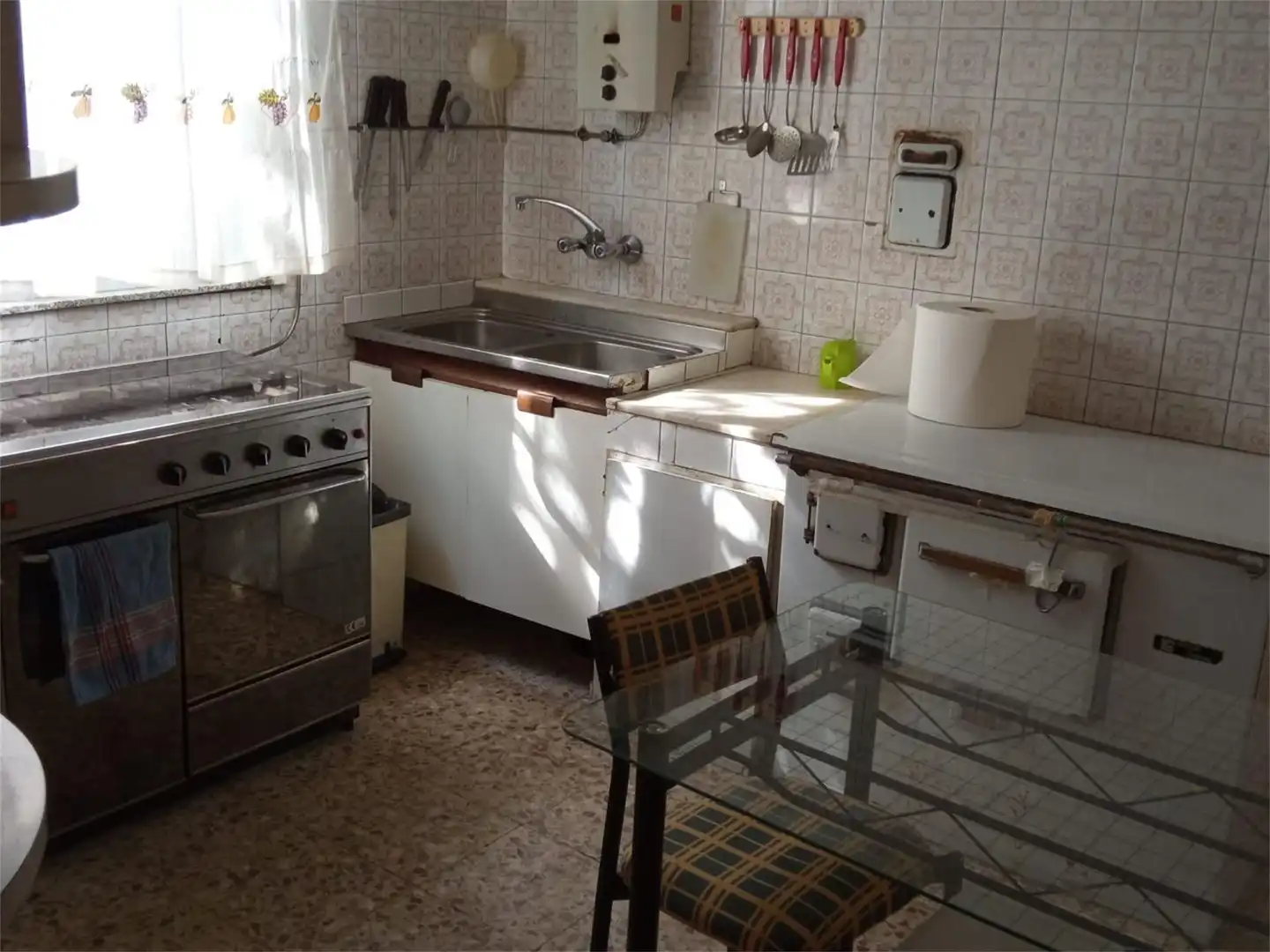 Casa o xalet en venda a Avenida de Galicia, 88, Begonte Cuina de Casa o xalet en venda en Begonte amb Calefacció, Jardí privat i Terrassa