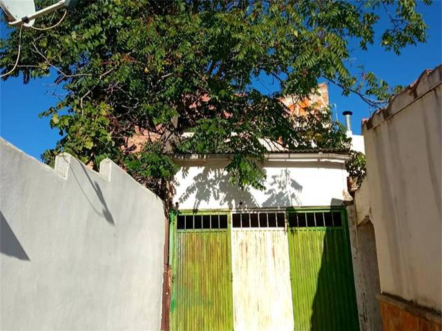 Casa adosada en Venta en Calle Granada en Benalúa de las Villas