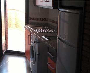 Kitchen of Flat to rent in Alcolea  with Balcony