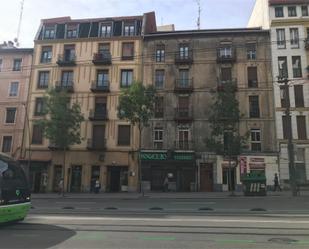 Vista exterior de Pis en venda en Bilbao 