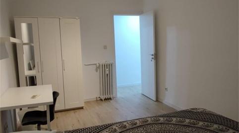 Photo 2 of Flat to share in Calle de Granada, 20, Pacífico, Madrid