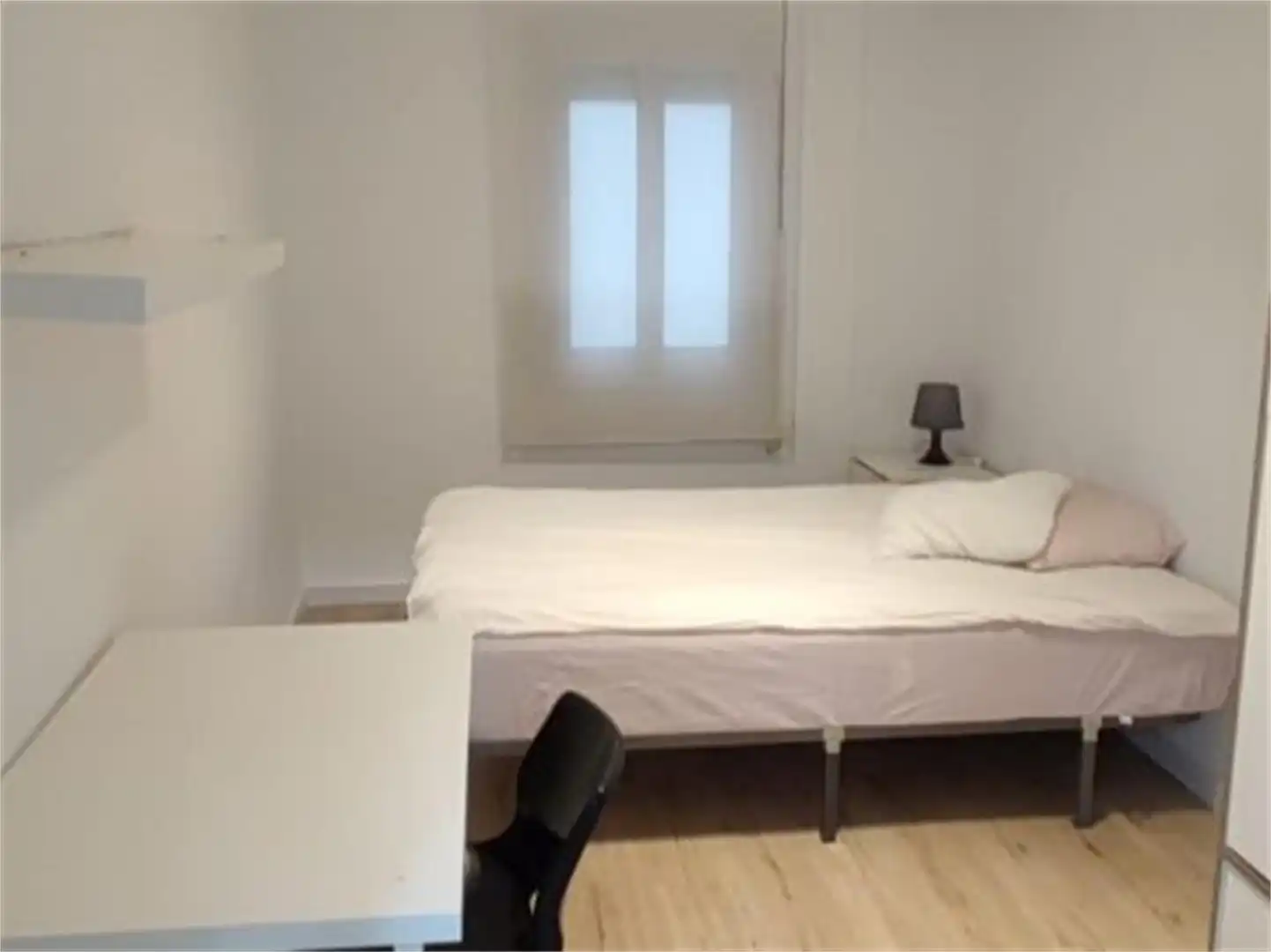 Room in Calle de Granada, 20, Pacífico Room in Calle de Granada, 20, Pacífico