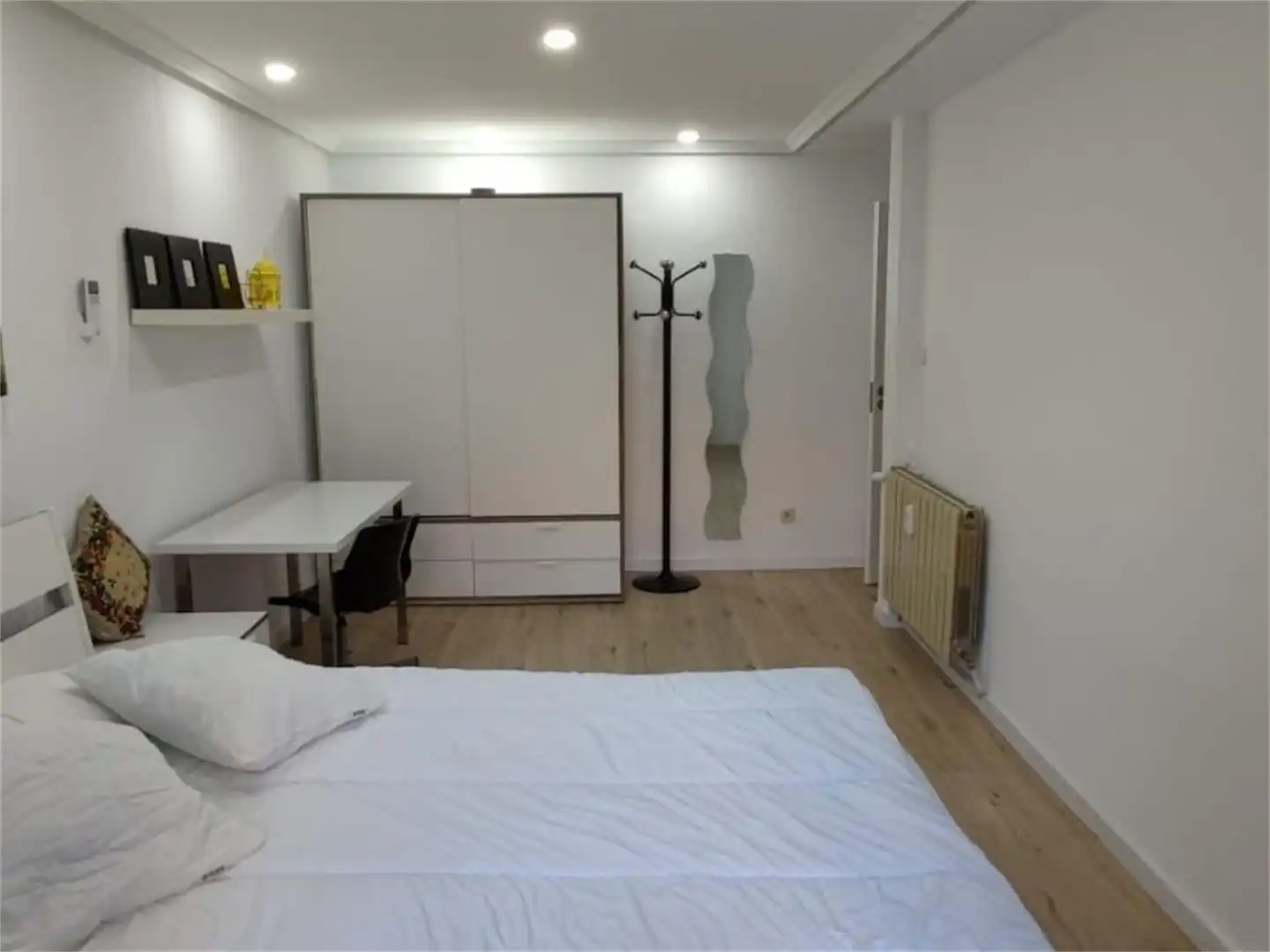 Room in Calle de Granada, 20, Pacífico Room in Calle de Granada, 20, Pacífico