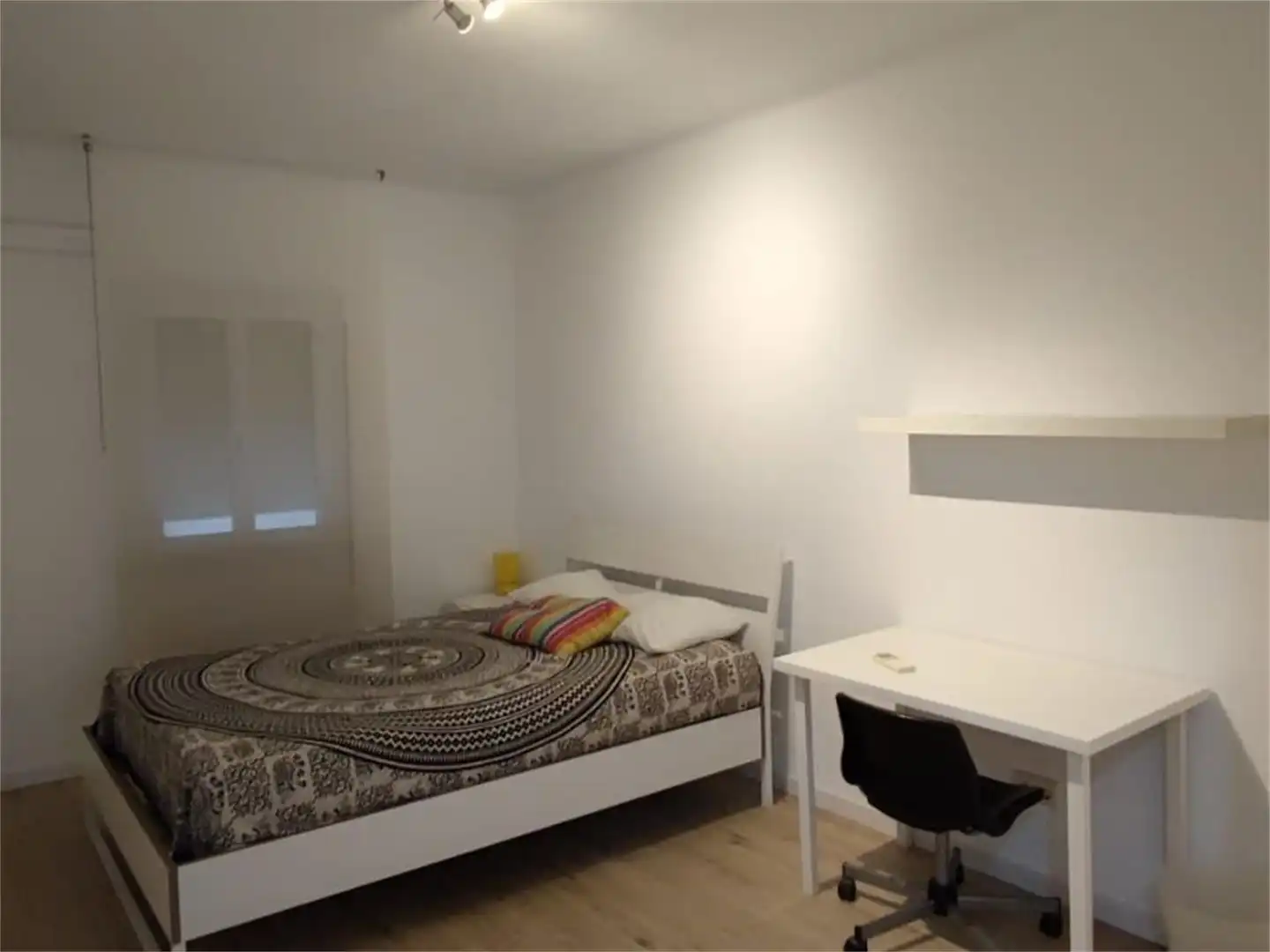 Room in Calle de Granada, 20, Pacífico Room in Calle de Granada, 20, Pacífico