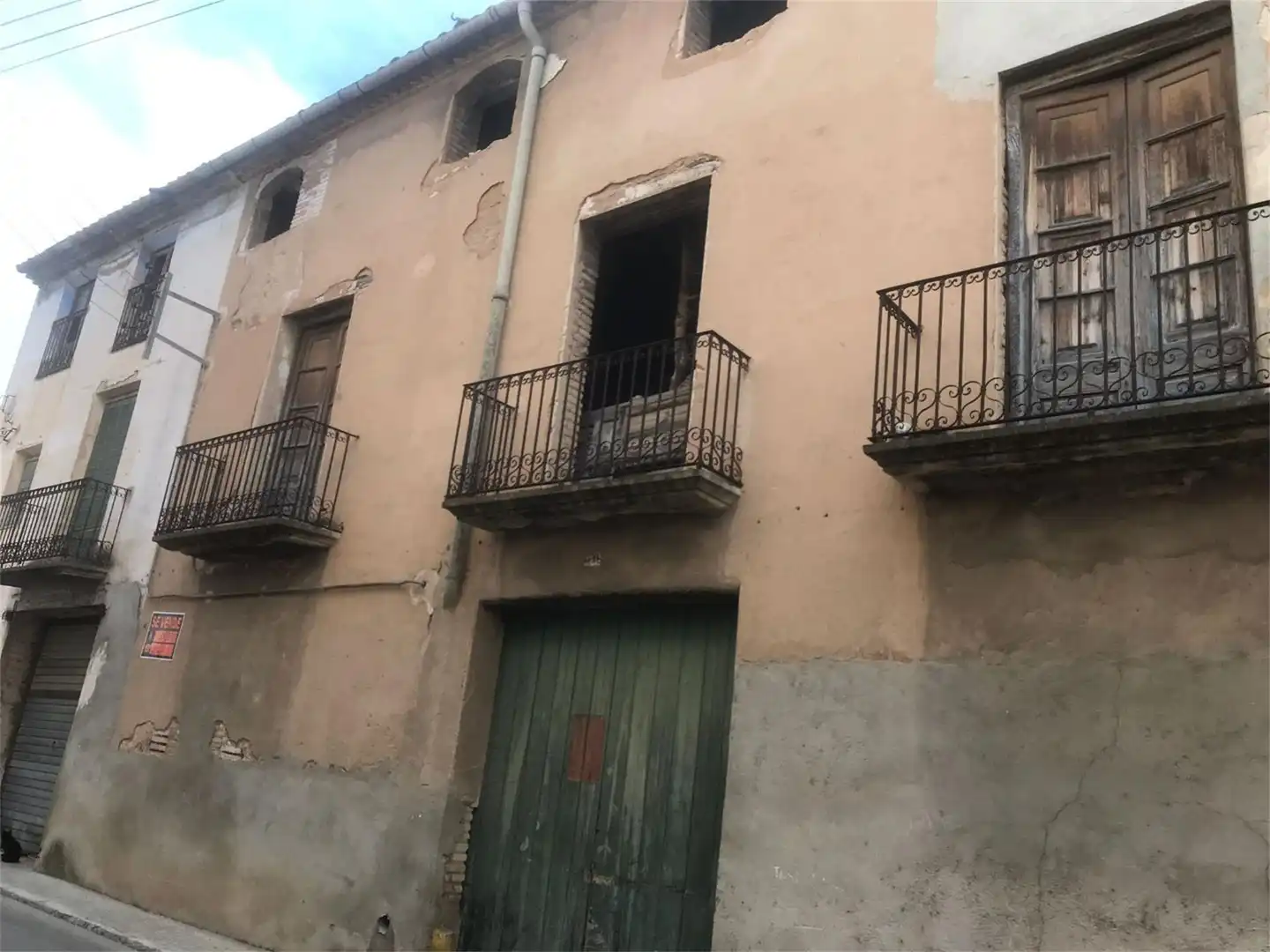 Casa adosada en venda a Carrer Francesc Macià, 30, Móra la Nova Vista exterior de Casa adosada en venda en Móra la Nova amb Jardí privat, Terrassa i Piscina