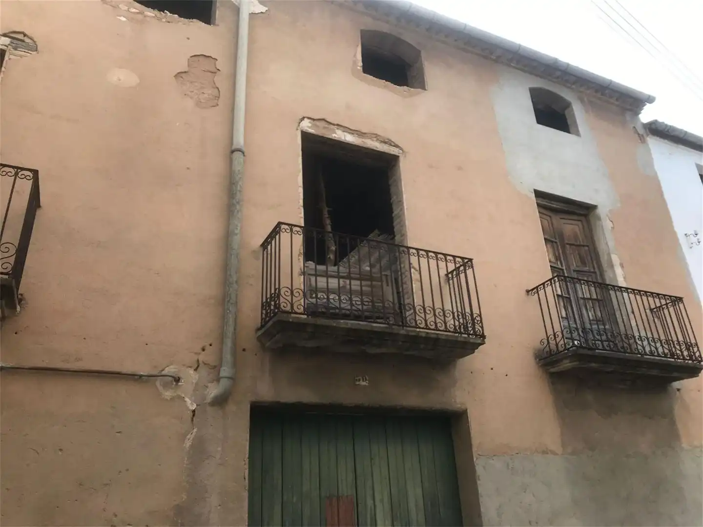 Casa adosada en venda a Carrer Francesc Macià, 30, Móra la Nova Vista exterior de Casa adosada en venda en Móra la Nova amb Jardí privat, Terrassa i Piscina