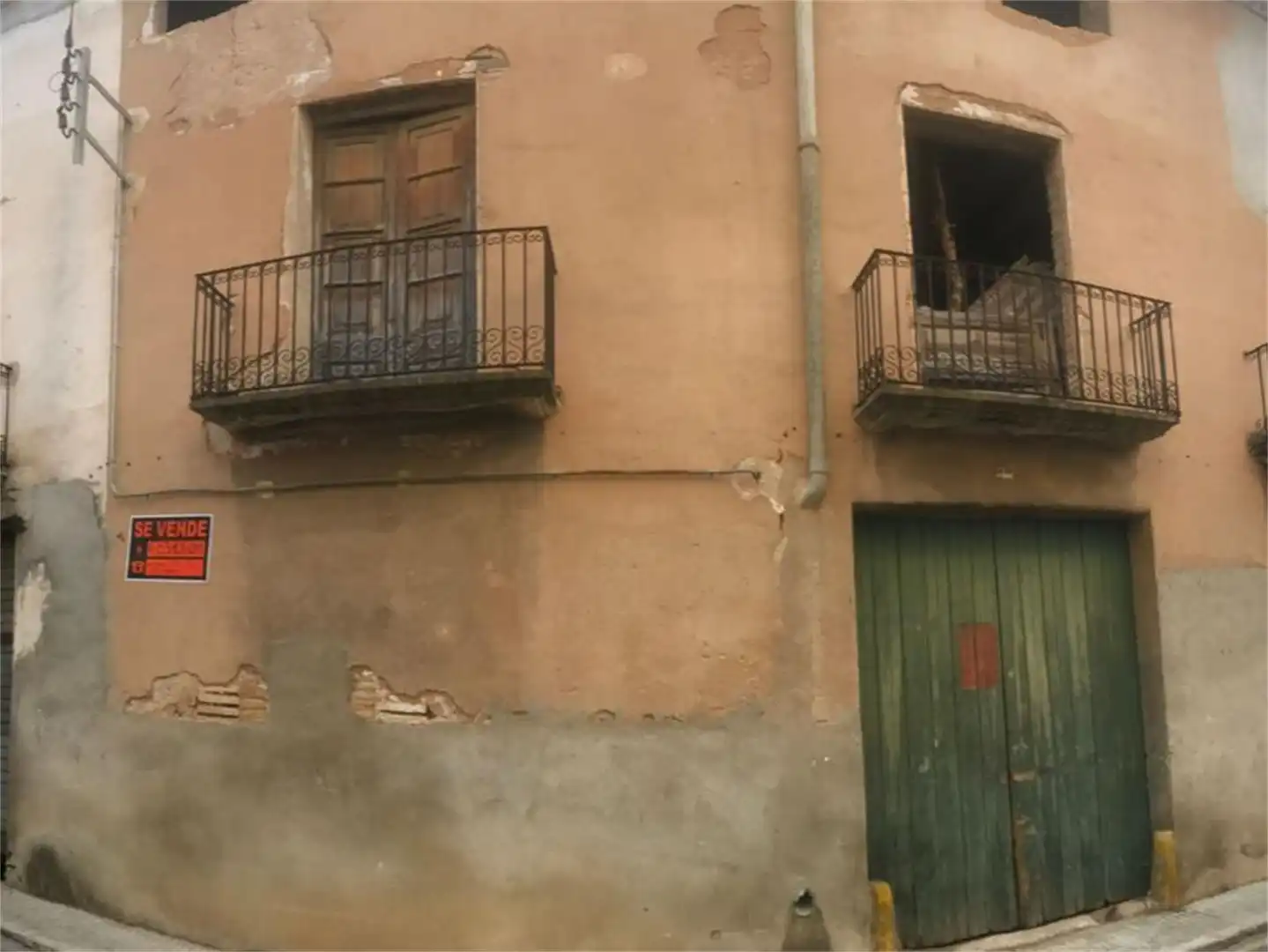Casa adosada en venda a Carrer Francesc Macià, 30, Móra la Nova Vista exterior de Casa adosada en venda en Móra la Nova amb Jardí privat, Terrassa i Piscina