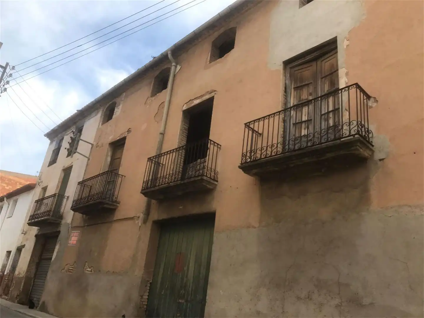 Casa adosada en venda a Carrer Francesc Macià, 30, Móra la Nova Vista exterior de Casa adosada en venda en Móra la Nova amb Jardí privat, Terrassa i Piscina