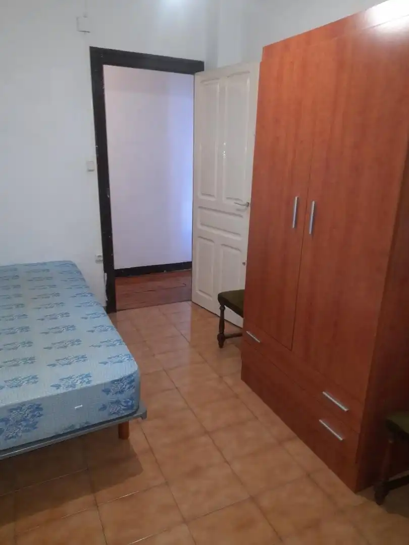 Schlafzimmer von Wohnung zur untervermieten in Sabiñánigo mit Heizung, Parkett und Terrasse