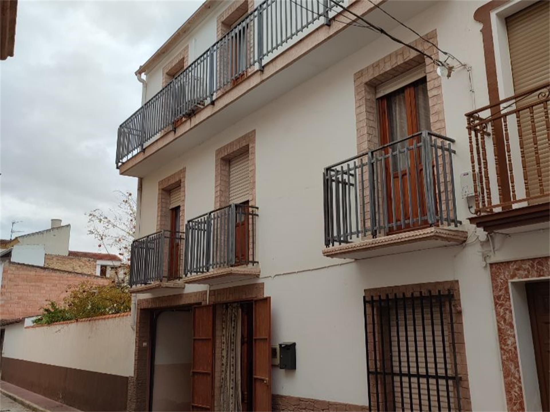 Vista exterior de Casa adosada en venta en Cuevas de San Marcos con Aire acondicionado, Jardín privado y Terraza