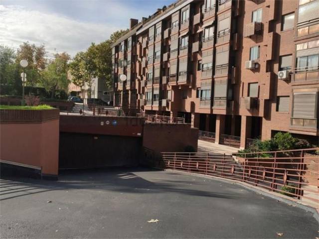 Garaje en Alquiler en Calle del Mirador de la Reina, 50 en Arroyo del Fresno