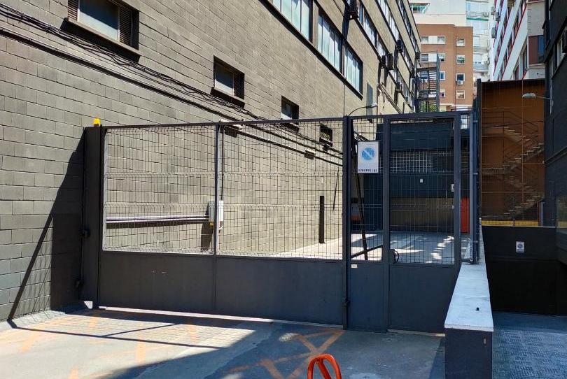 Garaje en venta en Paseo de Los Melancólicos, Palacio, Madrid - imagen 1 Foto 1 de Garaje en venta en Paseo de Los Melancólicos, Palacio, Madrid