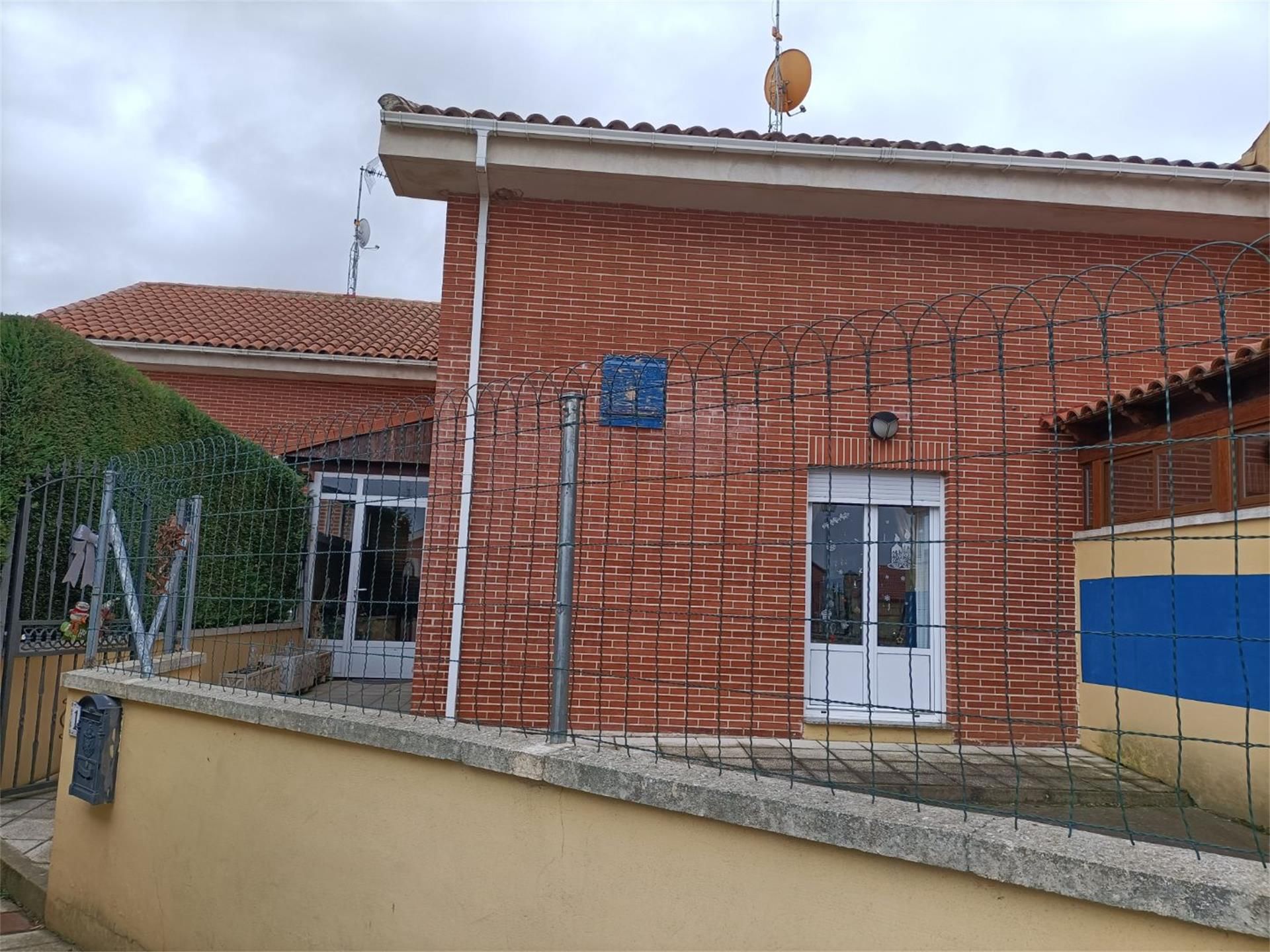 Vista exterior de Casa o xalet en venda en Valdescorriel