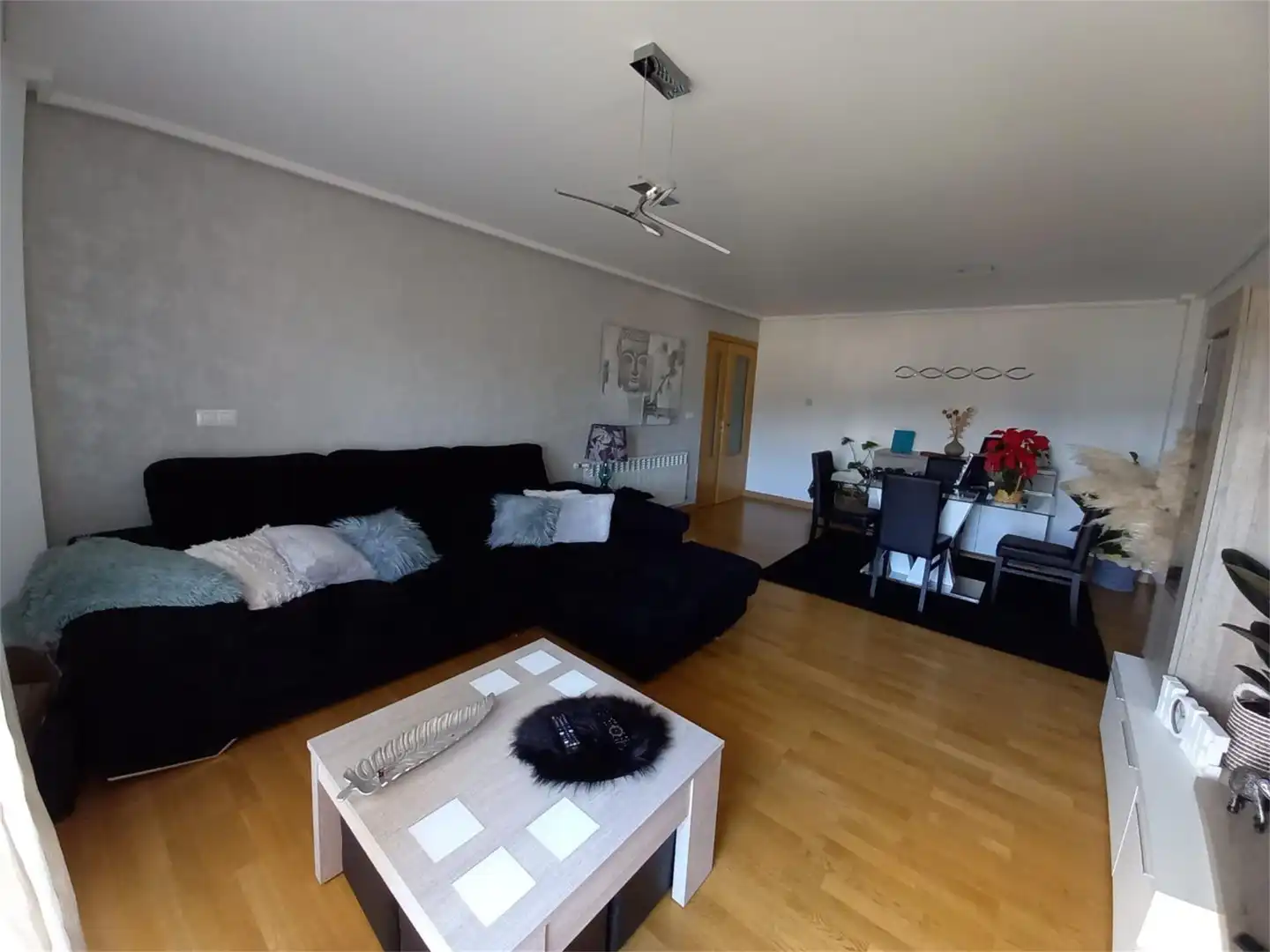 Duplexes for sale in Praza de Mariñamansa, Posío Living room of Duplexes for sale in Ourense Capital with Heating, Parquet flooring and Storage room