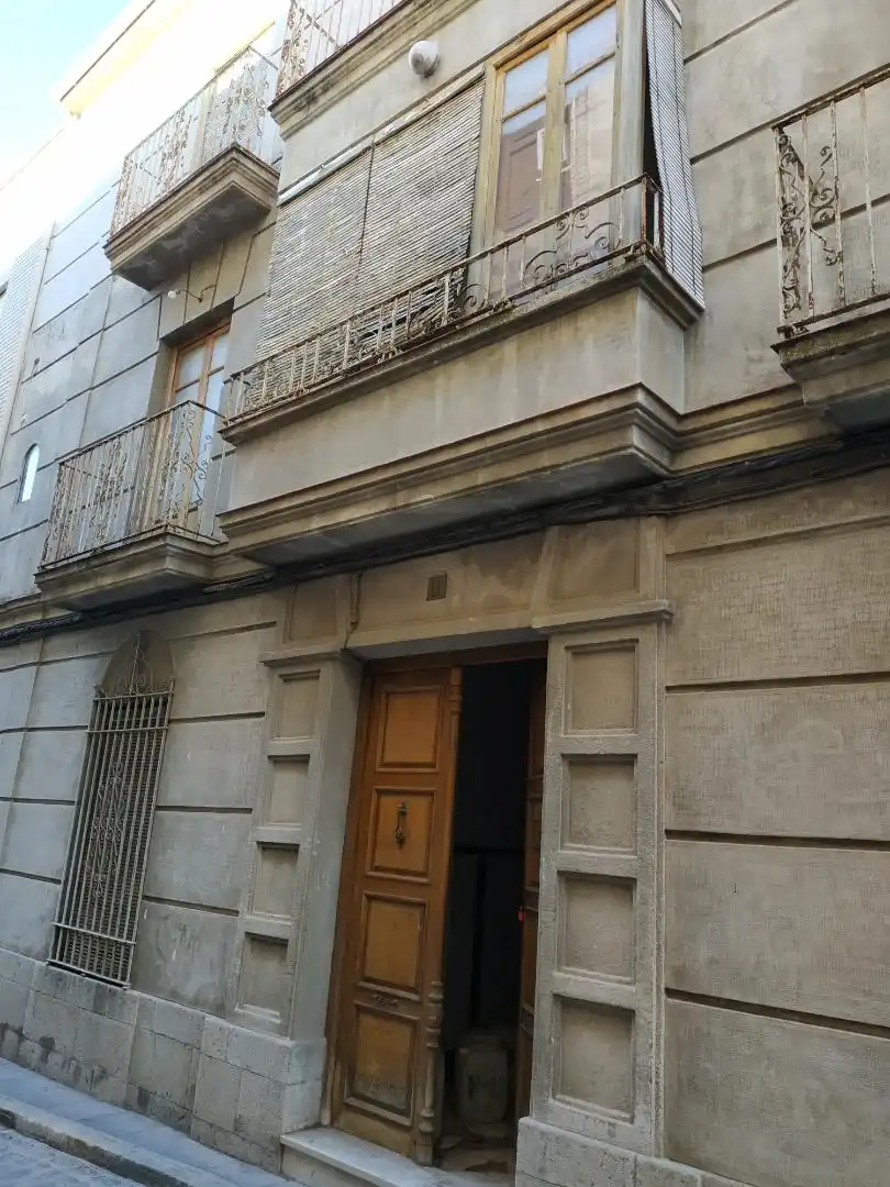 Vista exterior de Casa adosada en venda en Torredonjimeno amb Jardí privat, Terrassa i Traster