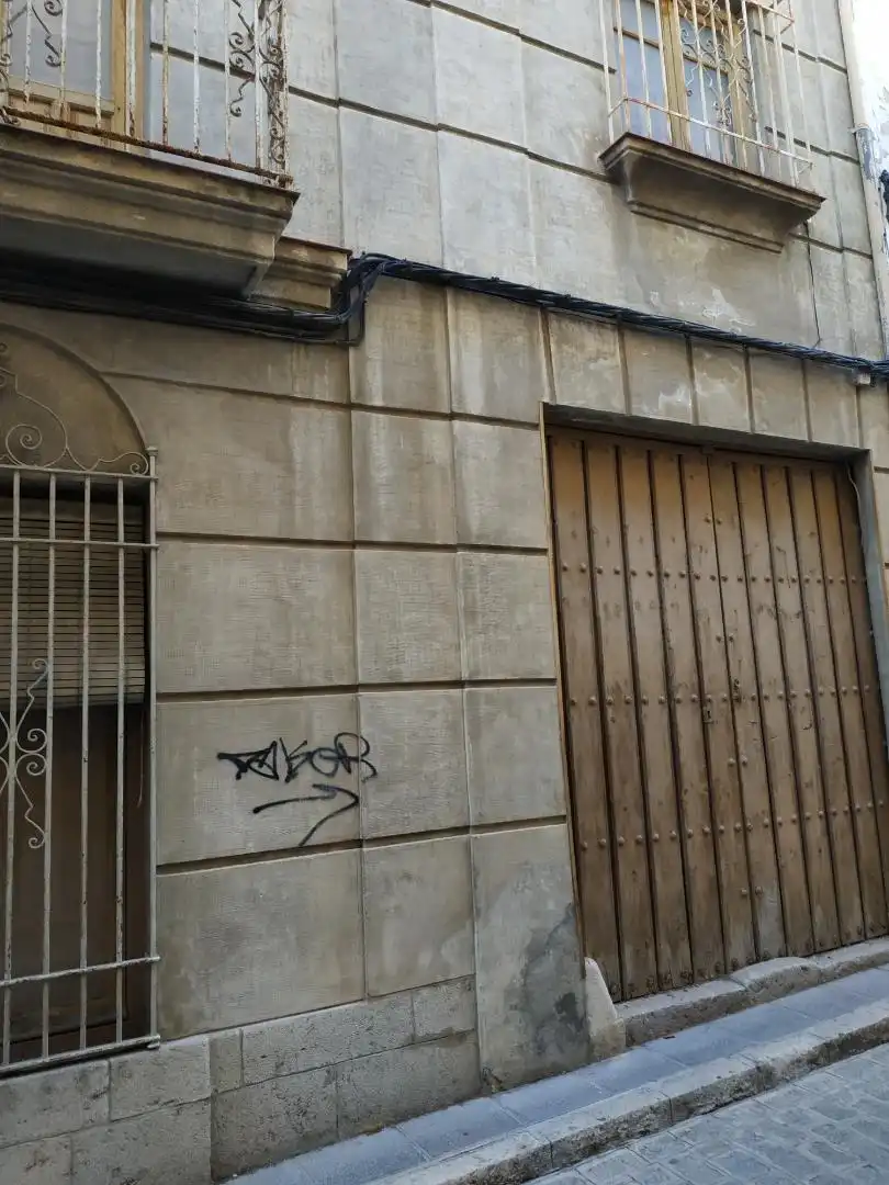 Vista exterior de Casa adosada en venda en Torredonjimeno amb Jardí privat, Terrassa i Traster