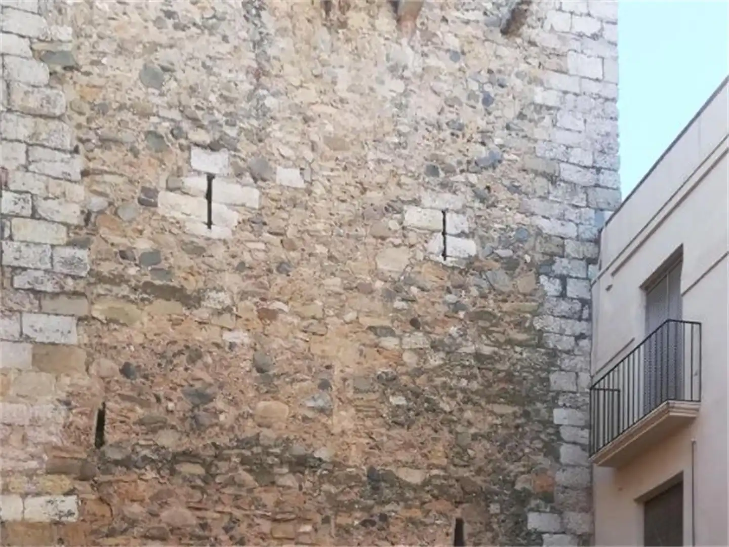 Finca rústica en venda a Carrer Nou, 3, L'Espluga de Francolí Vista exterior de Finca rústica en venda en L'Espluga de Francolí amb Balcó