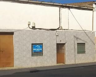 Vista exterior de Casa adosada en venda en Moraleja