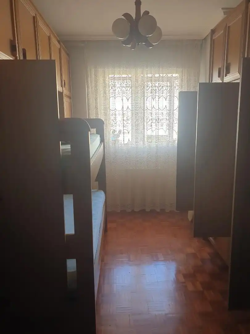 Wohnung zum Verkauf in Avenida Juliobriga, Campoo de Enmedio Schlafzimmer von Wohnung zum Verkauf in Campoo de Enmedio mit Heizung, Parkett und Abstellraum