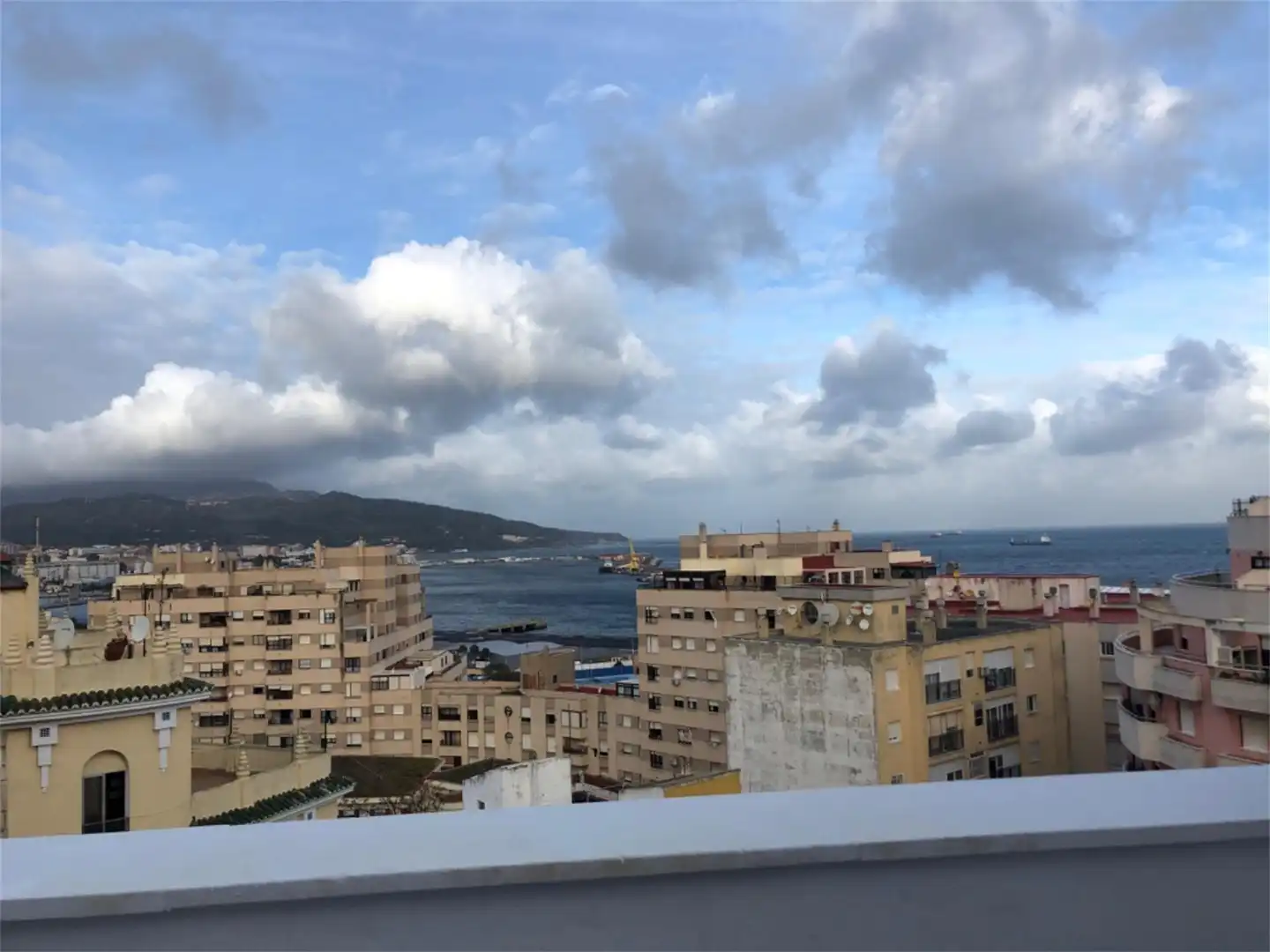 Dachboden zum Verkauf in Calle Brull, Centro Außenansicht von Dachboden zum Verkauf in Ceuta mit Parkett, Terrasse und Möbliert