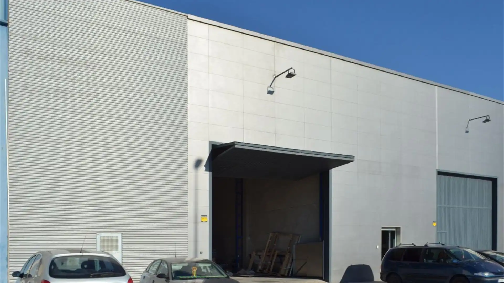 Local de alquiler en Calle Rosa Luxemburgo, 18, Alaquàs Vista exterior de Local de alquiler en Alaquàs con Aire acondicionado