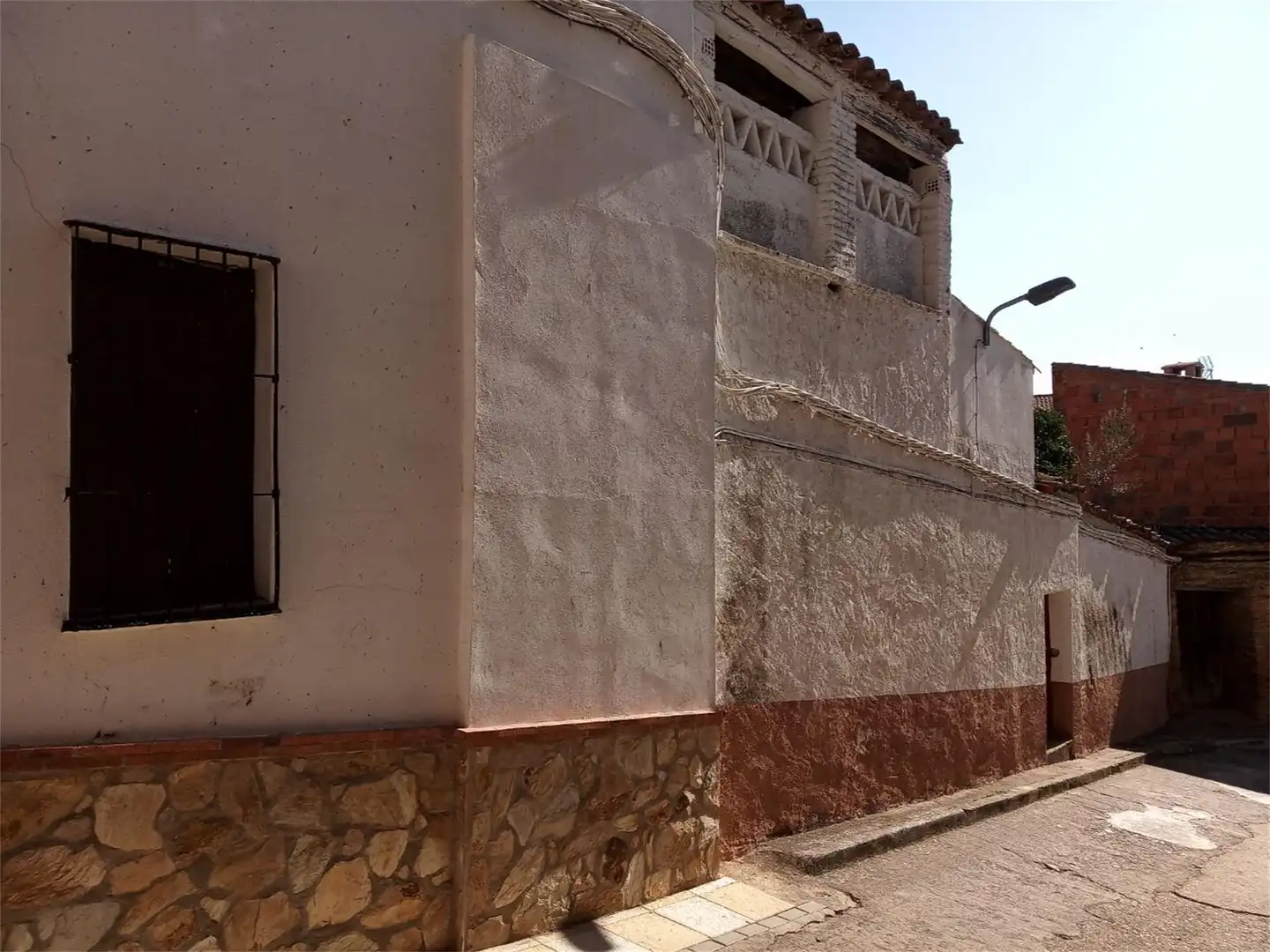Einfamilien-Reihenhaus zum Verkauf in Calle Valtelina, 12, Esparragosa de Lares Außenansicht von Einfamilien-Reihenhaus zum Verkauf in Esparragosa de Lares