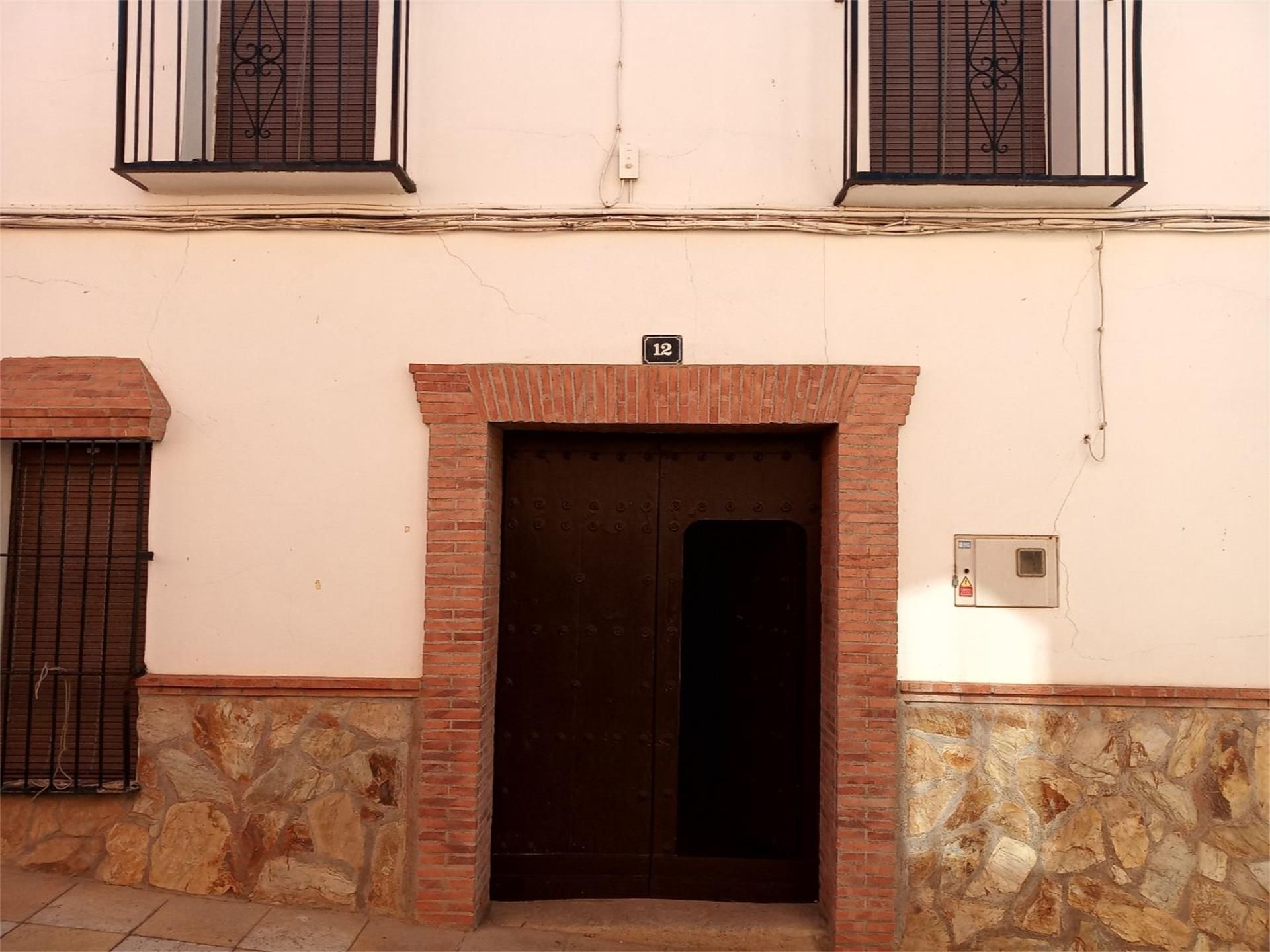 Single-family semi-detached for sale in Esparragosa de Lares