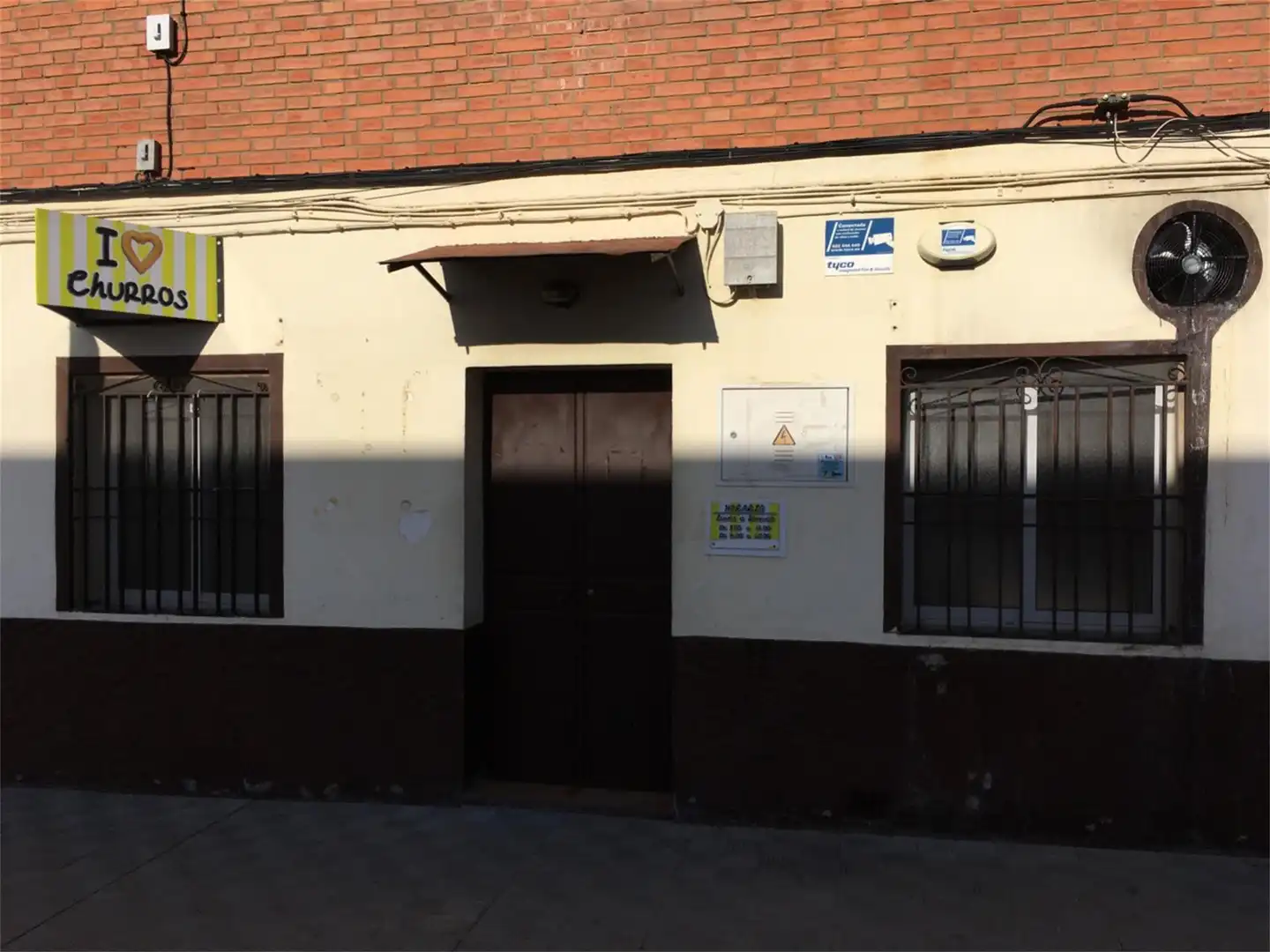Commercial properties for sale in Calle Real Utrera, 233, Centro - Doña Mercedes Exterior view of Commercial properties for sale in Dos Hermanas