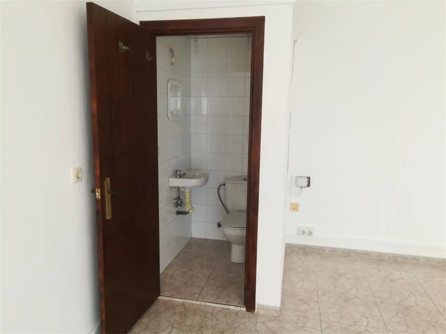Local en venda a Calle Pío XII, 22, Brenes Local en venda a Calle Pío XII, 22, Brenes