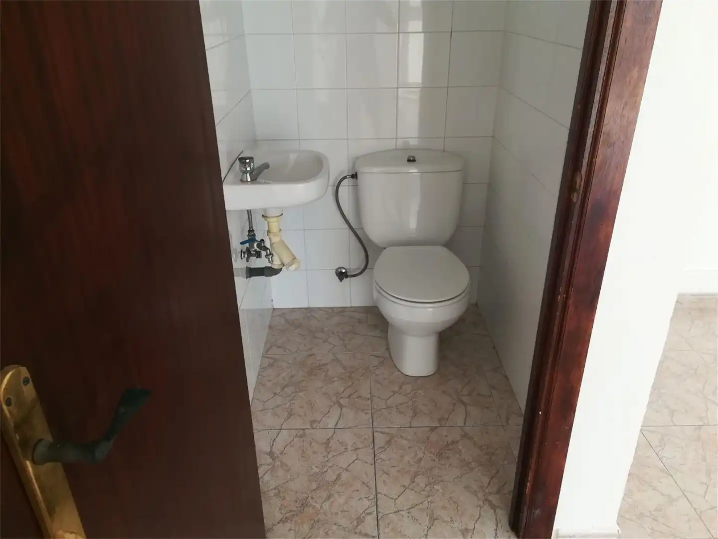 Local en venda a Calle Pío XII, 22, Brenes Local en venda a Calle Pío XII, 22, Brenes