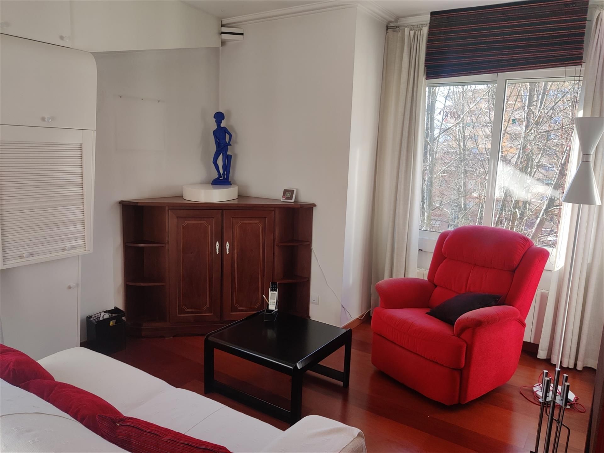 Sala d'estar de Pis en venda en Olot amb Aire condicionat, Calefacció i Parquet