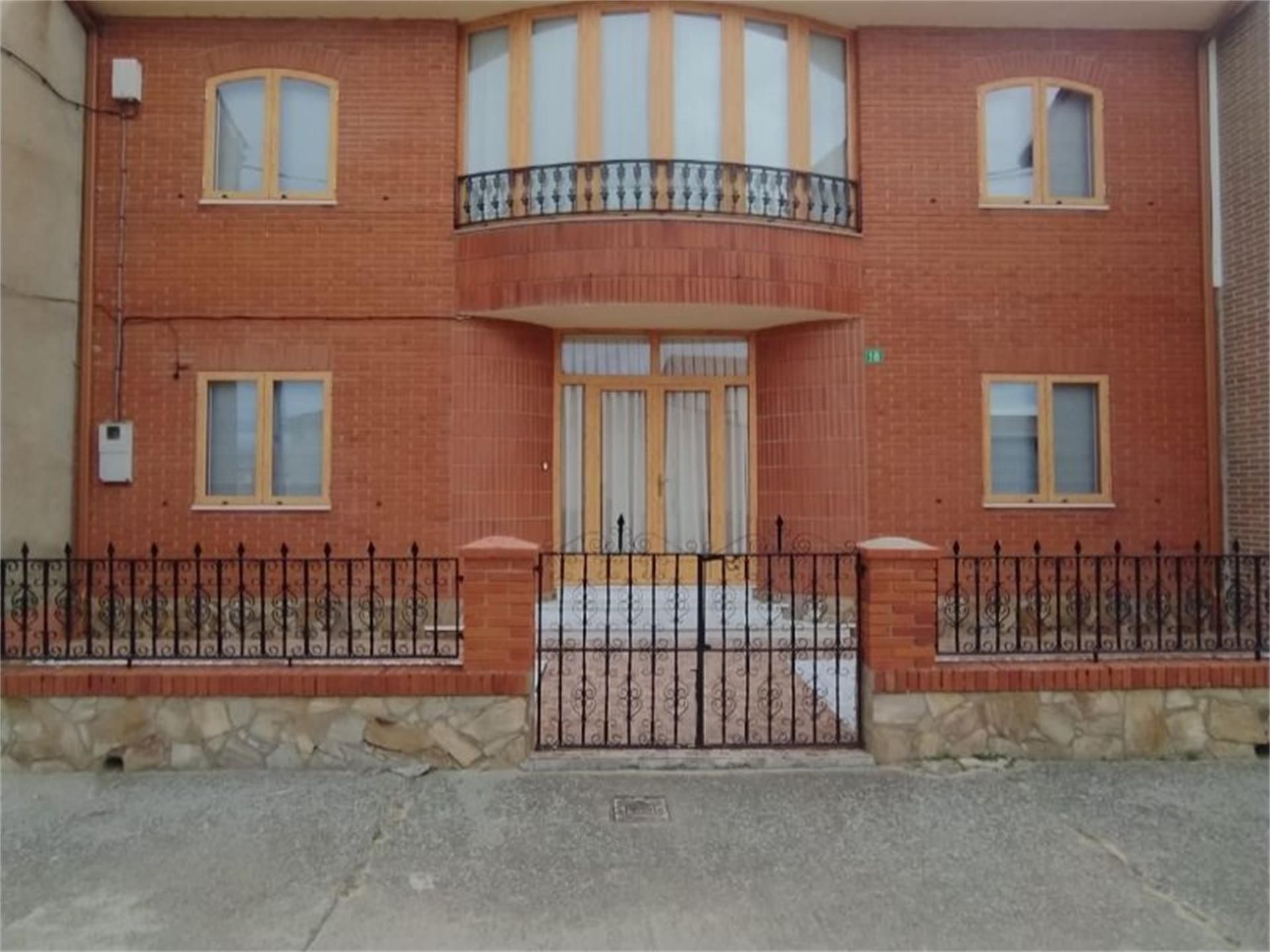 Exterior view of House or chalet for sale in Barcial del Barco  with Heating, Parquet flooring and Terrace