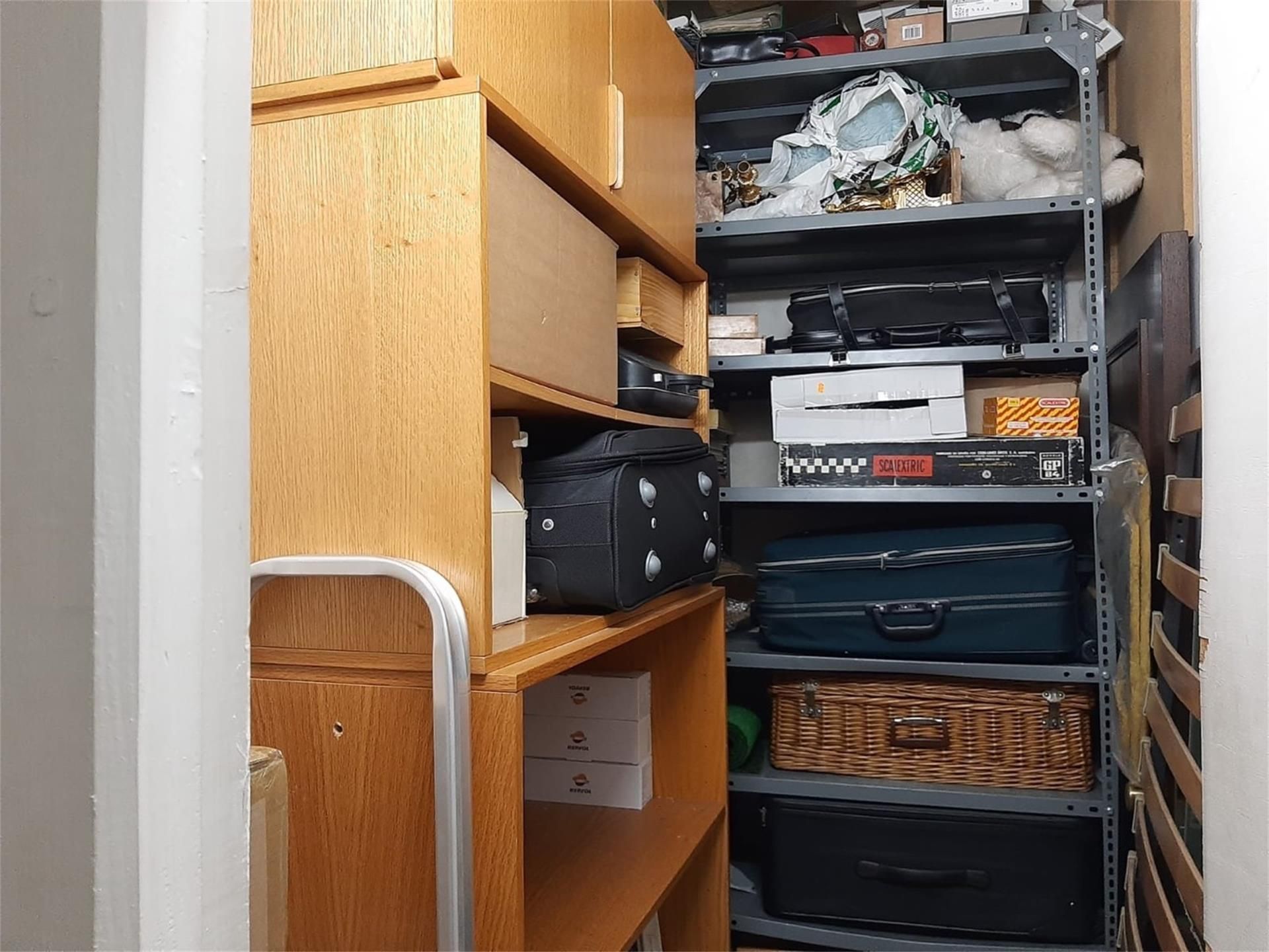 Box room to rent in Foios