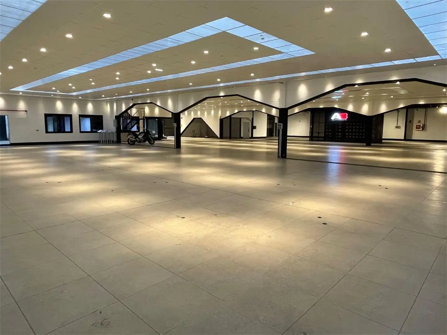 Nau industrial de lloguer a Calle Juan de la Cierva, 59, Villafontana - Estoril I Nau industrial de lloguer en Móstoles