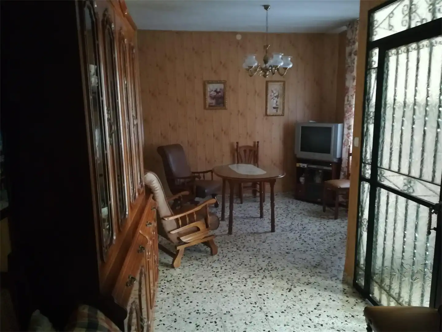 Sala d'estar de Planta baixa en venda en El Pedroso amb Aire condicionat, Moblat i Forn