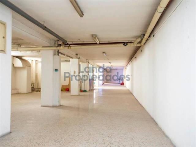 Local comercial en Venta en Avenida Francisco de Goya en Ruiseñores