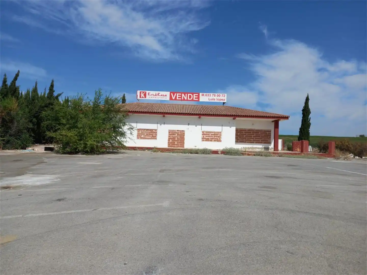 Exterior view of Office for sale in Las Cabezas de San Juan