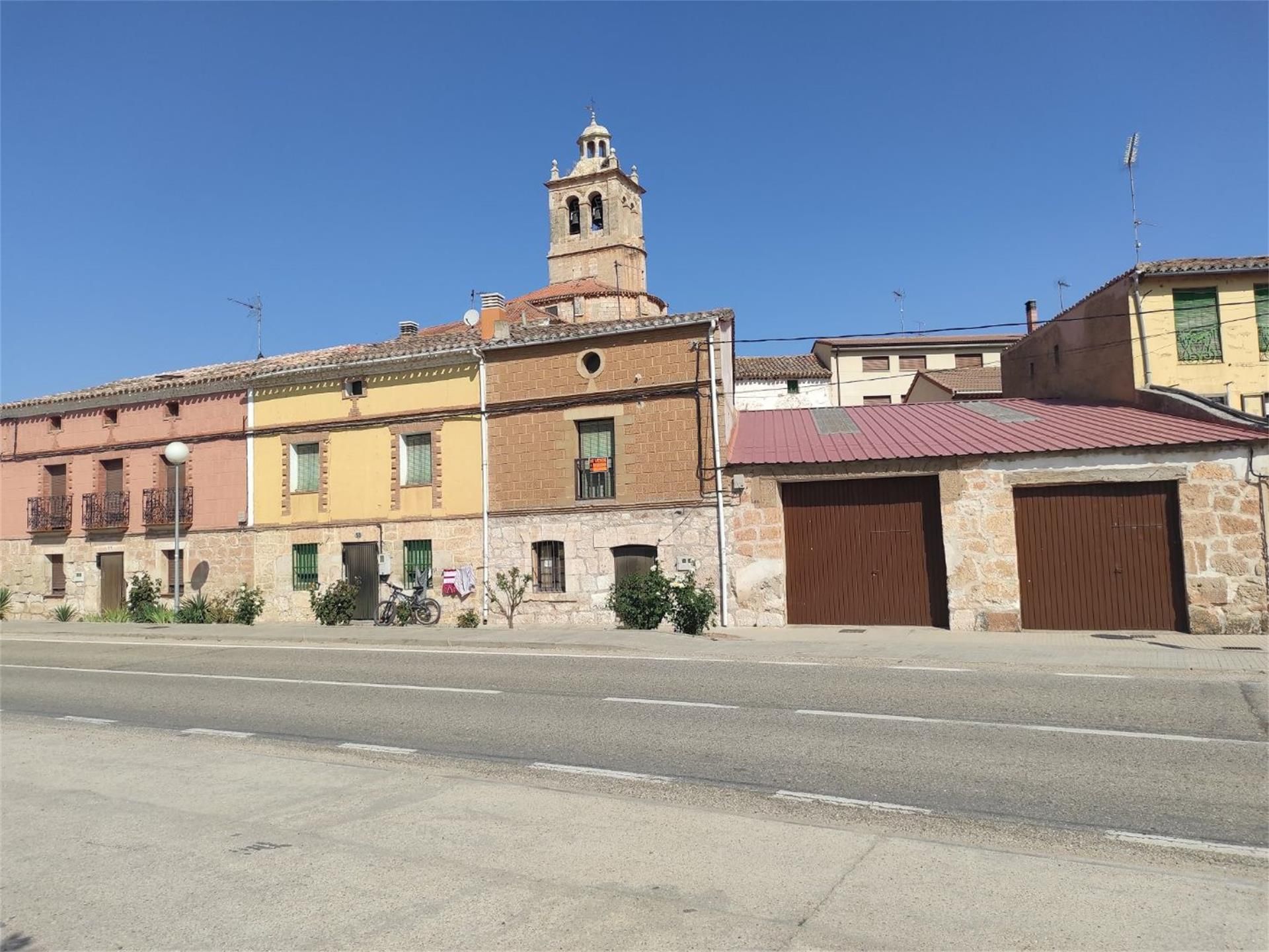 Exterior view of Single-family semi-detached for sale in Tordómar
