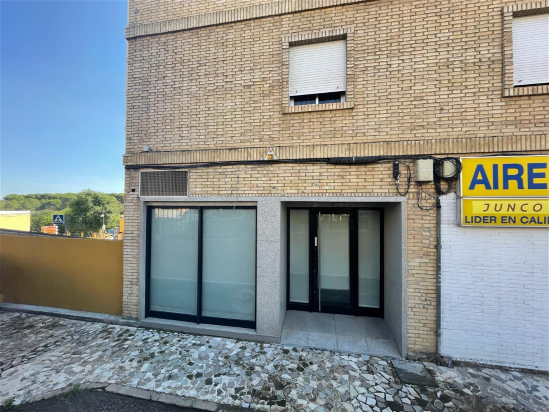 Exterior view of Premises to rent in Alcalá de Guadaira  with Air Conditioner and Heating