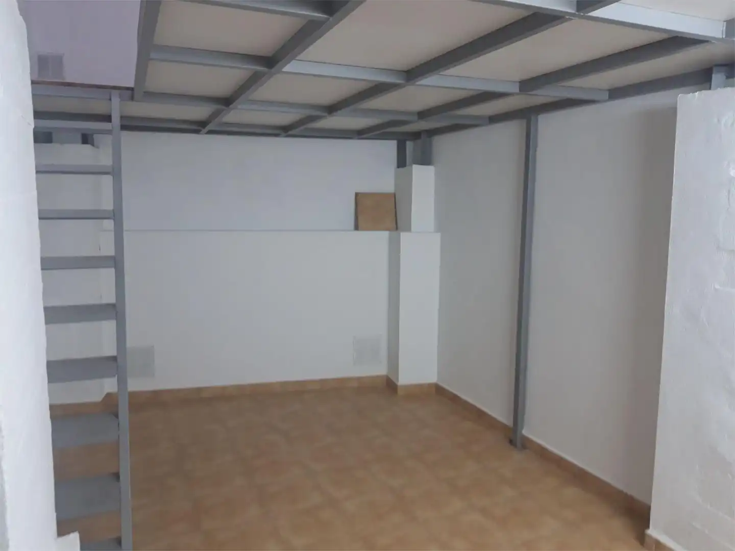 Storage room for rent in Calle Manrique, Cristo de la Epidemia