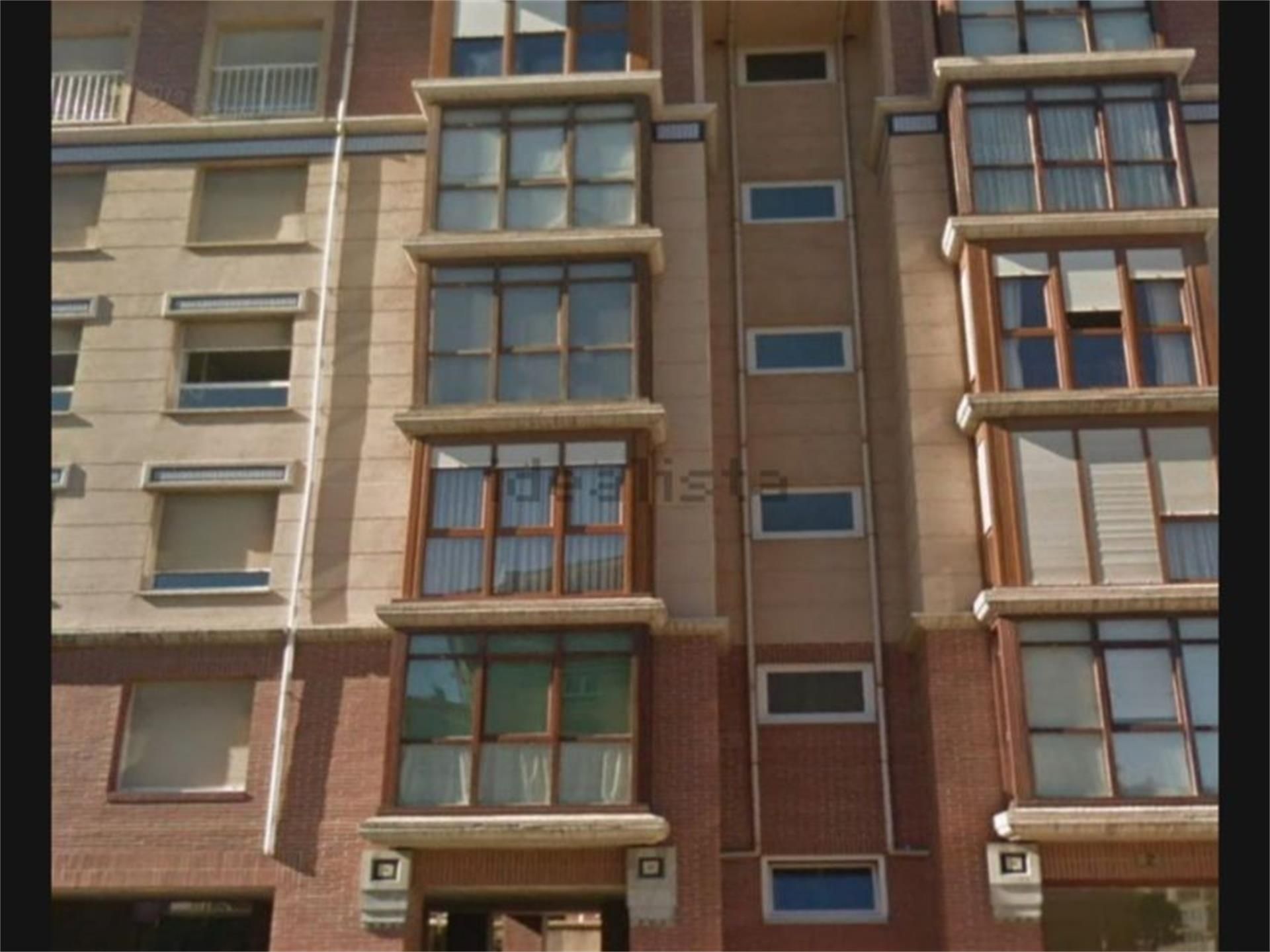 Vista exterior de Traster en venda en Santander